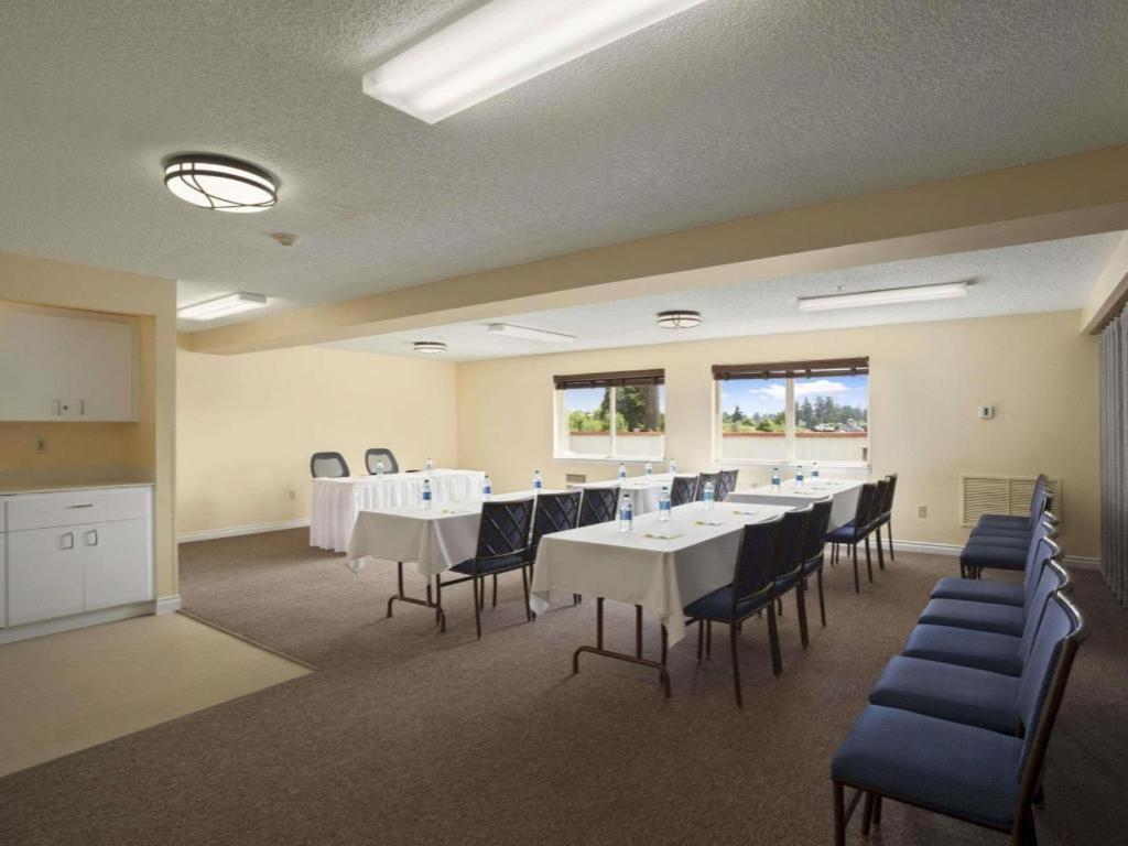 Days Inn By Wyndham Lacey Olympia Area Buitenkant foto